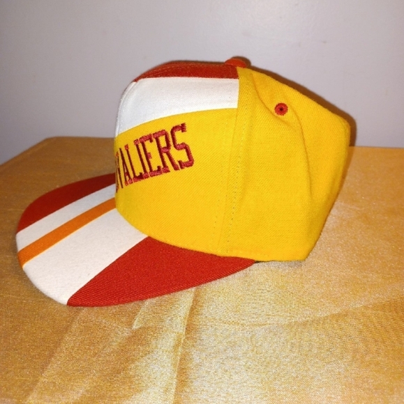 Cleveland Cavaliers Reversible Wool Jacket / Coat With Matching Snapback - Picture 6 of 9